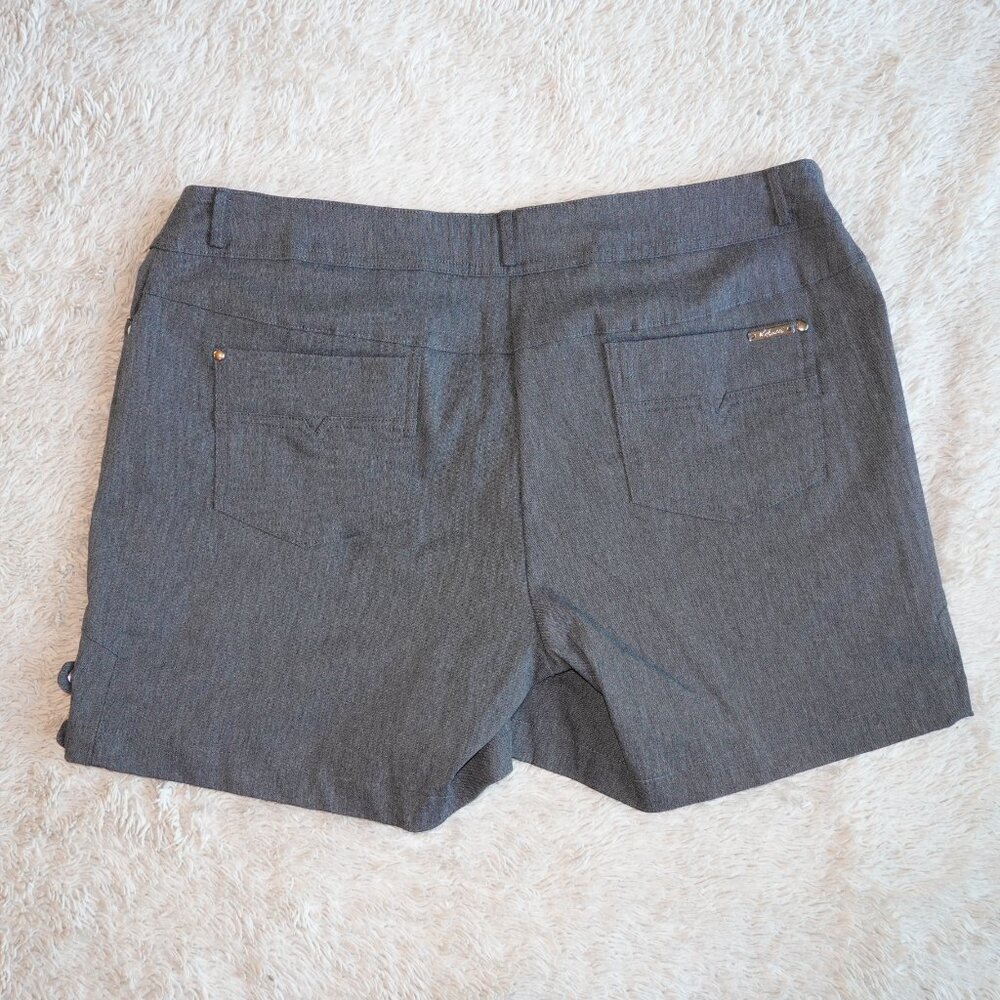Women's Size 18 Charcoal Stretchable Pull-On 5" Inseam Slimming Short Like New - Picture 5 of 5